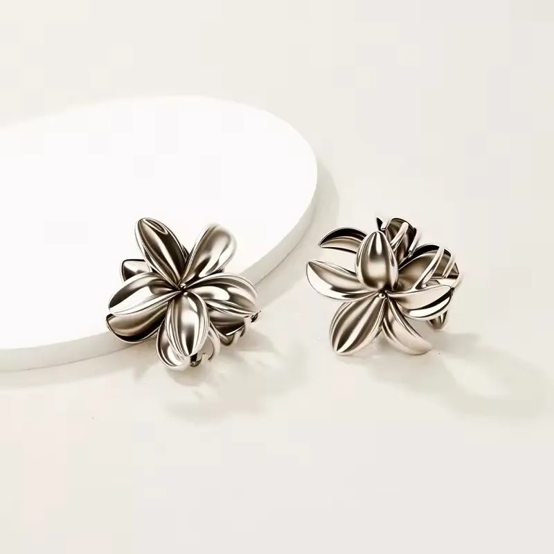 Romantic And Cute Floral Creative Small Hairpin