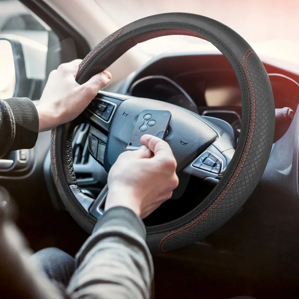 Black Minimalist Anti-Slip Car Steering Wheel Cover
