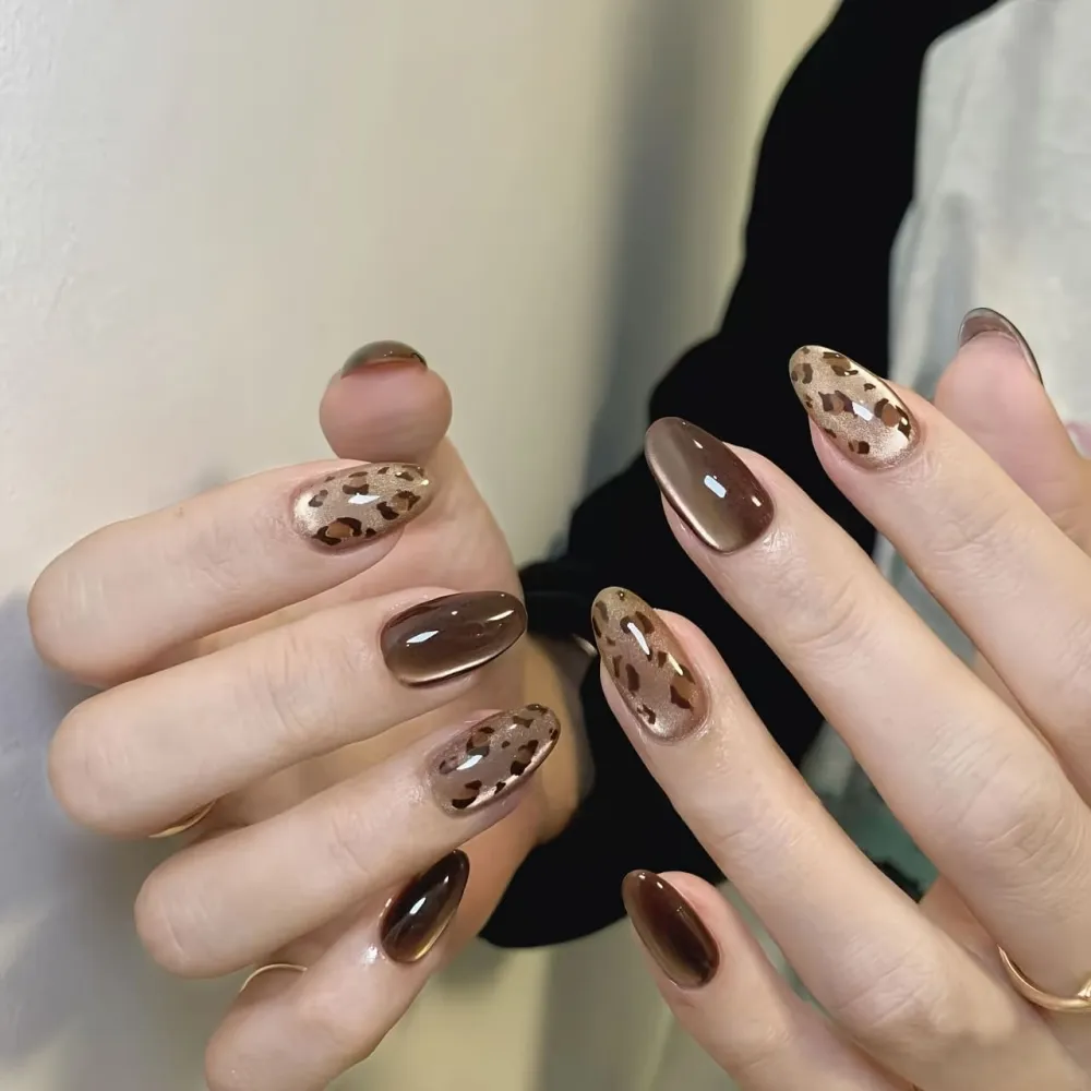 Nailhour 30Pcs Cat Eye Brown Medium Almond Press On Nails