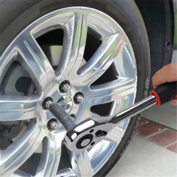 Multi-Size Ratchet Wrench