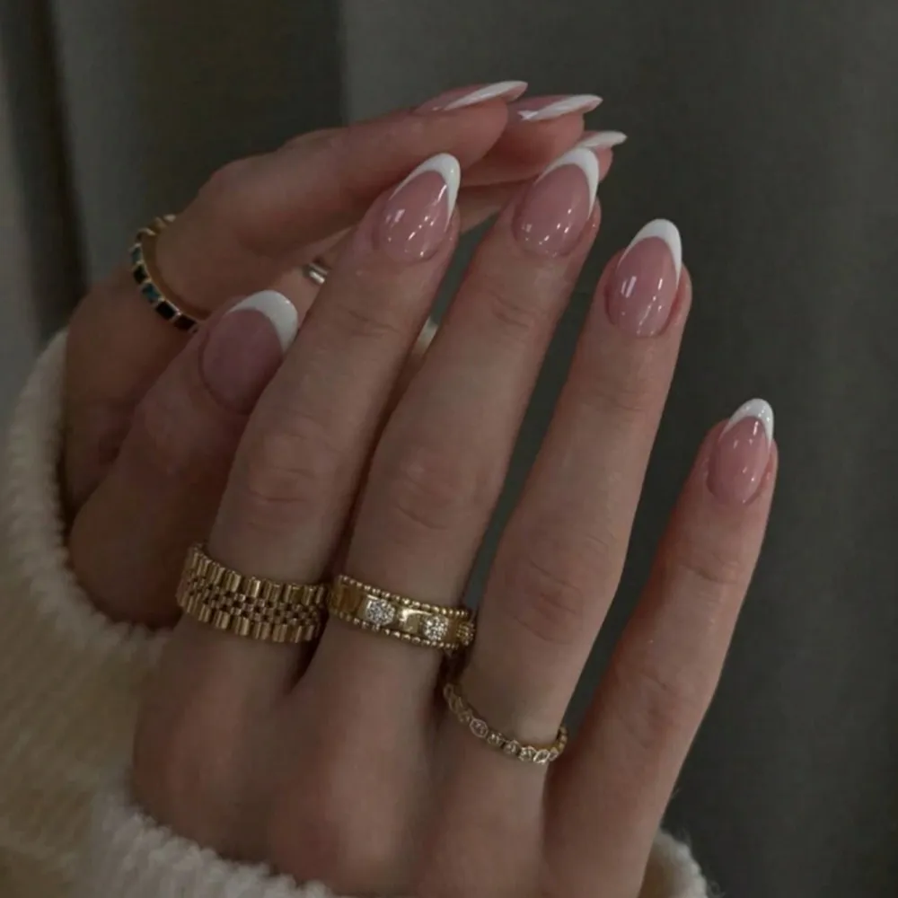 Nailhour Minimalist 30pcs Short Almond Nude French Press On Nails