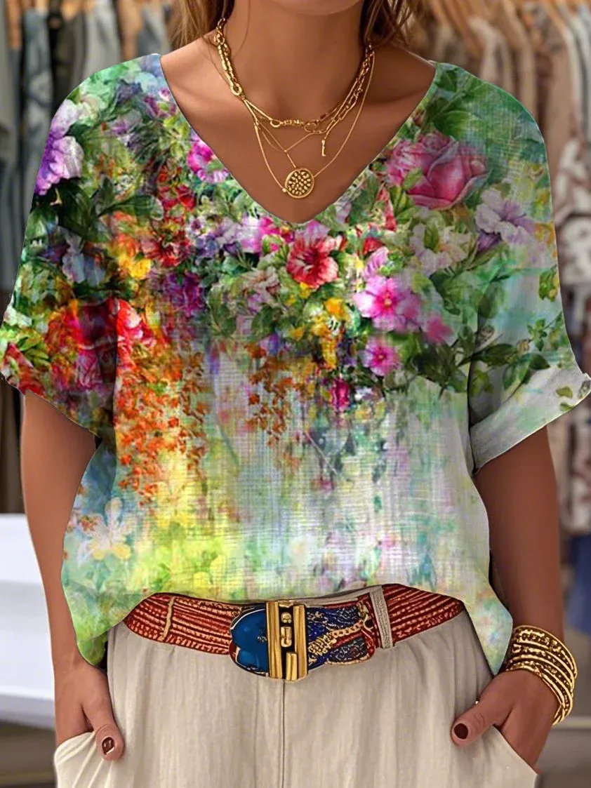 Women's Short-Sleeved V-Neck Shirt With Floral Cluster Prints