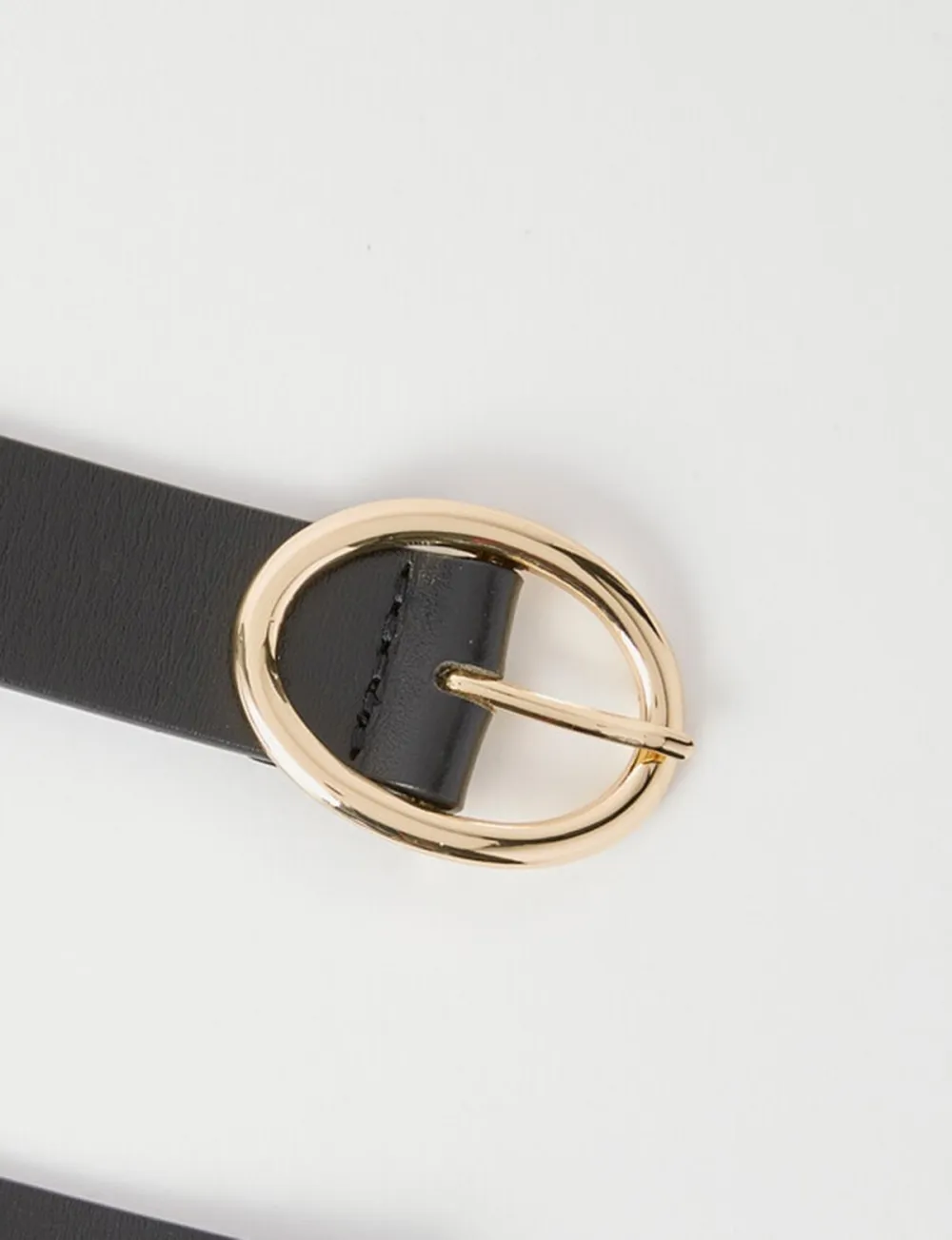 Low-Key Versatile Black Leather Belt