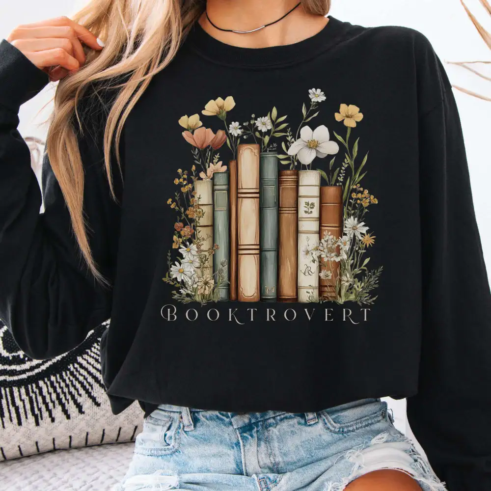 Booktrovert Long Sleeve T-Shirt