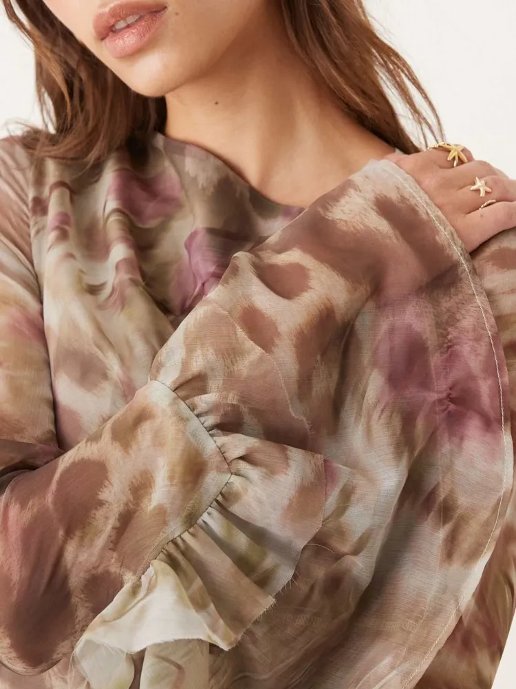 Printed Round Neck Flared Sleeve Dress