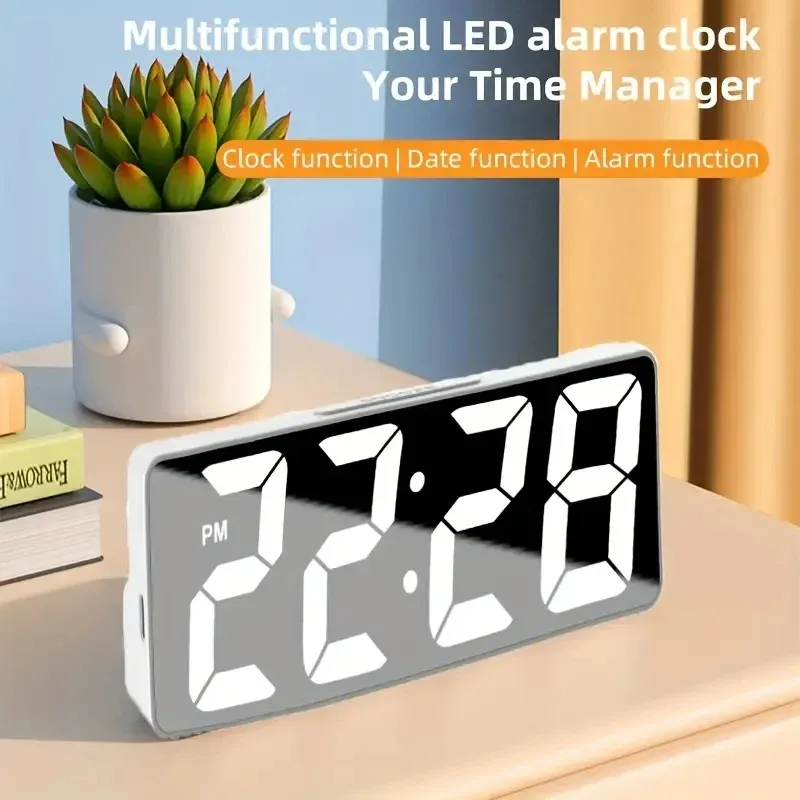 Electronic Clock with Temperature Display