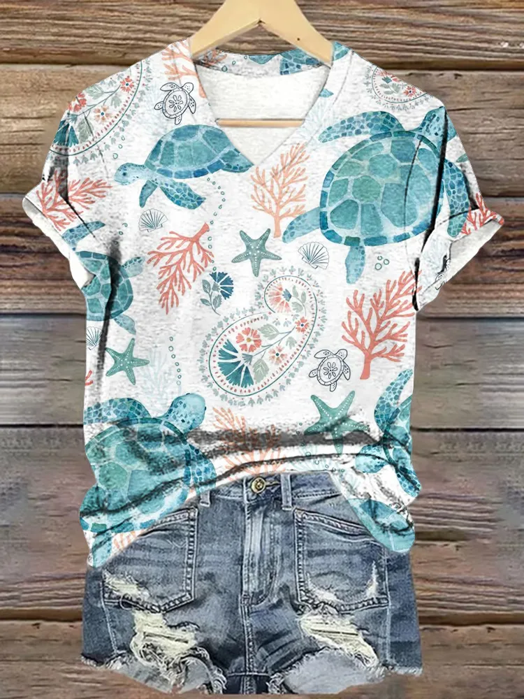 Women's Beach Turtles Print V-Neck Cotton T-Shirt