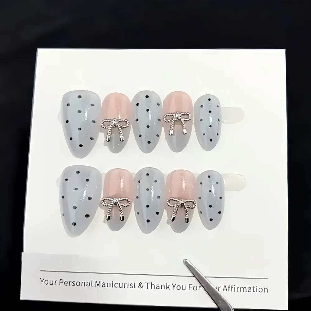 Nailhour 30Pcs Cat Eye Vintage 3D Gilded  Grey Gradient Short Almond Press On Nails