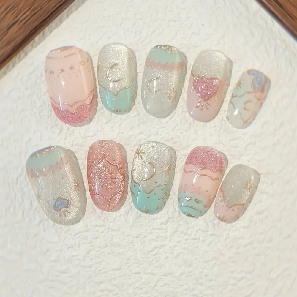 Nailhour 30Pcs Vintage Gilded Medium Almond French Press On Nails