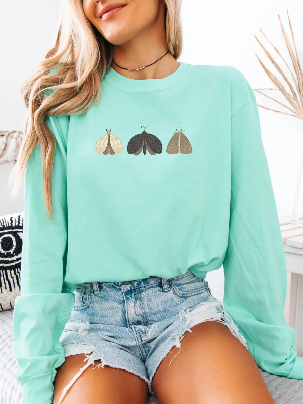 Casual Moth Print T-Shirt