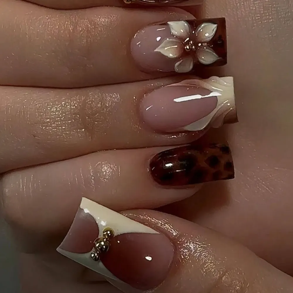 Nailhour 24Pcs French Medium Square 3D Gilded F/W Press On Nails