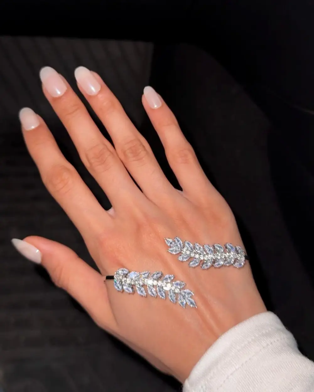 Modern Rhinestone Hand Chain Jewelry
