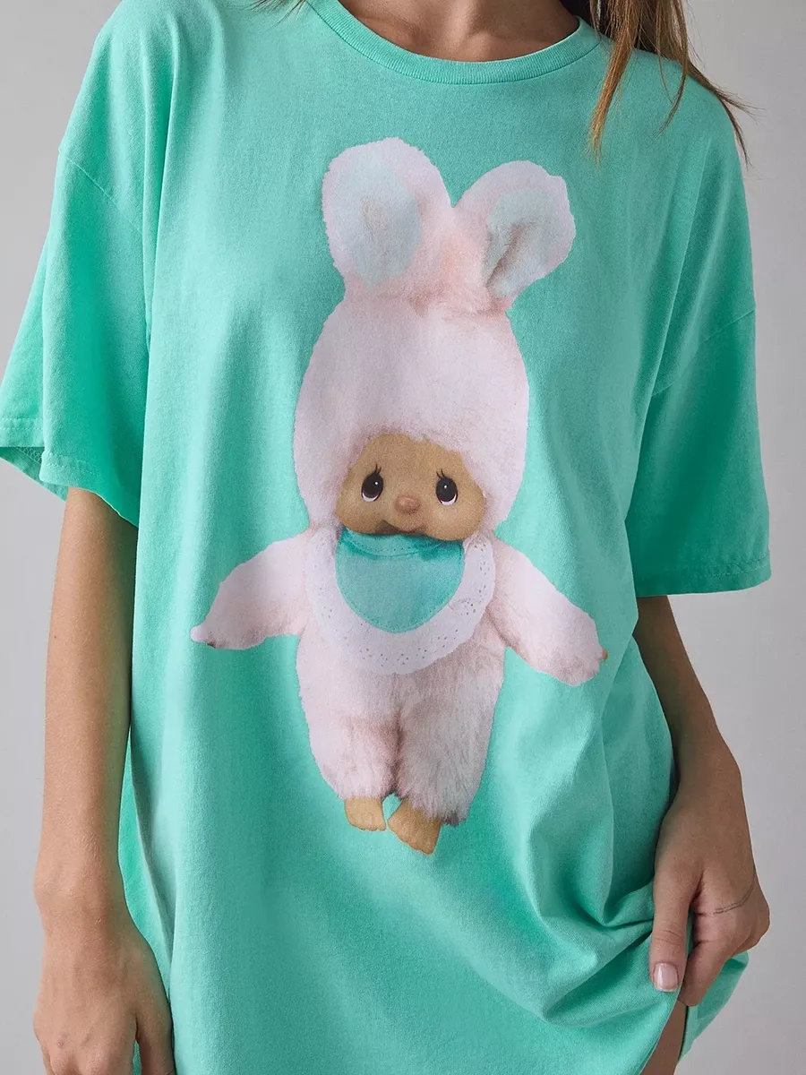A Loose T-Shirt With Solid Color Monchi Print For Ladies