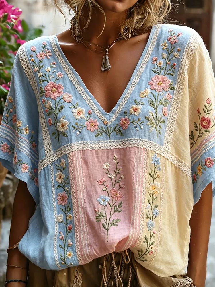 Women's Retro Floral And Lace Art Splicing Cotton Linen Blend Comfortable Casual V-neck Short Sleeve Top