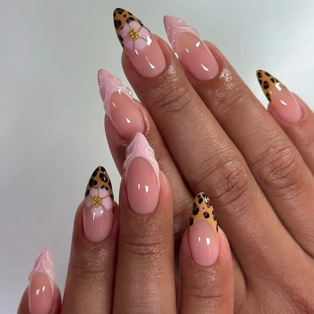 Nailhour 24Pcs Nude French Medium Almond Press On Nails