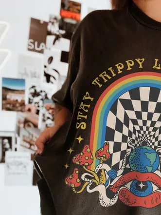 Women's Hippie Graphic Short - Sleeve Tee