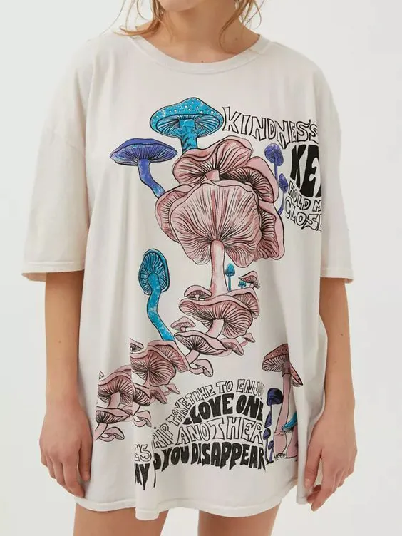 Mushroom Lettering Comfortable T-shirt