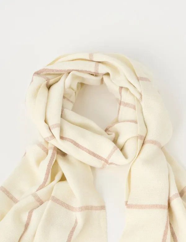 High-End Exquisite Cream Scarf
