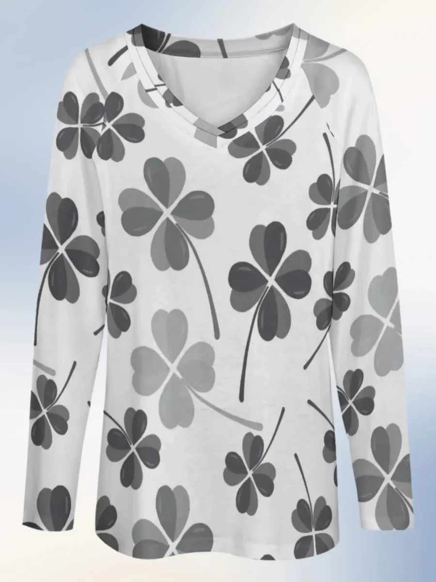 Minimalist Clover T-Shirt