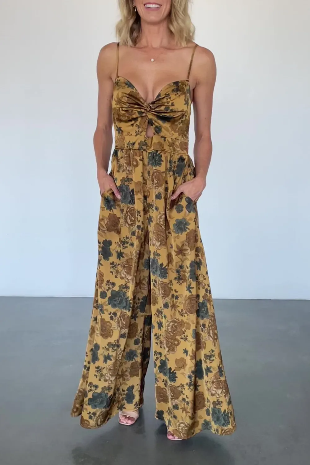 Artistic Retro High-Waisted Sexy Jumpsuit