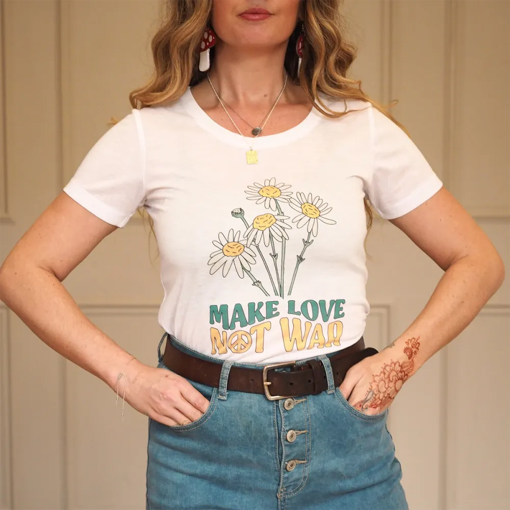 T-shirt Make Love Not War Women Printed Round Neck Short Sleeve