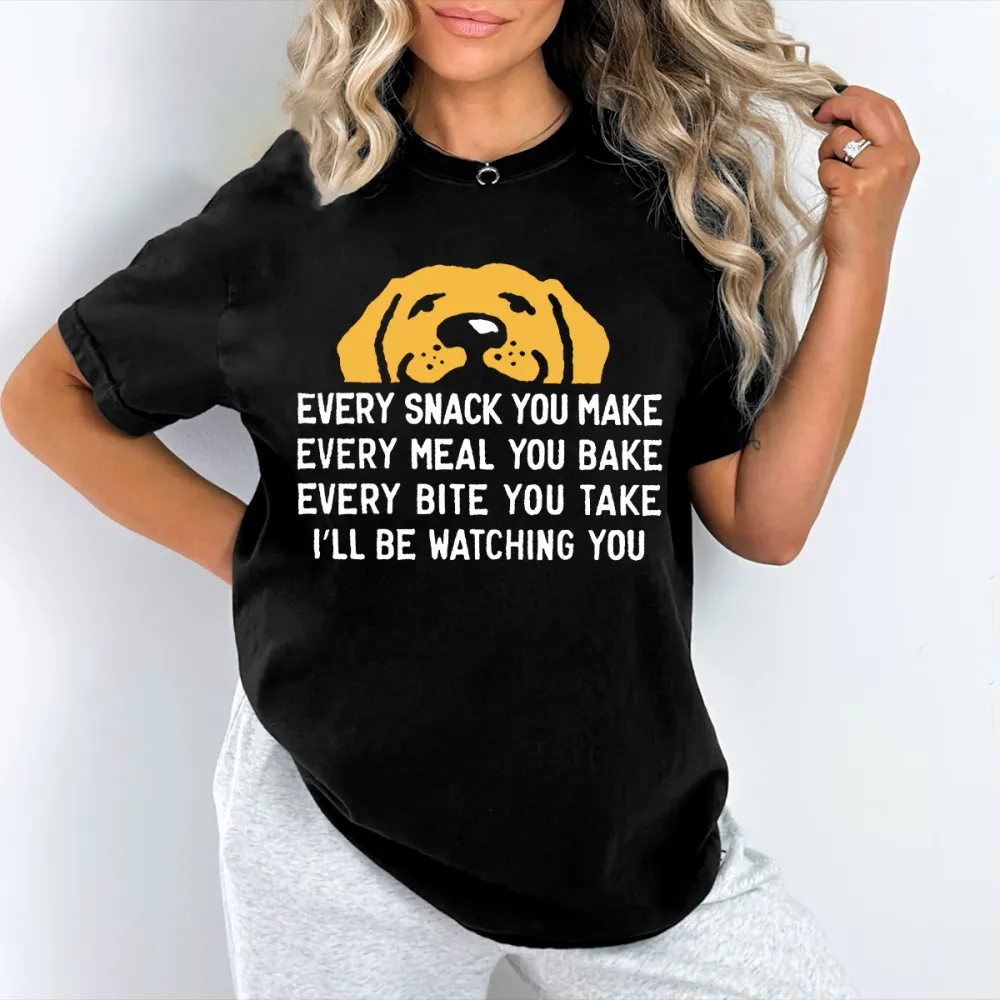 Snack Watching Dog Print T-Shirt