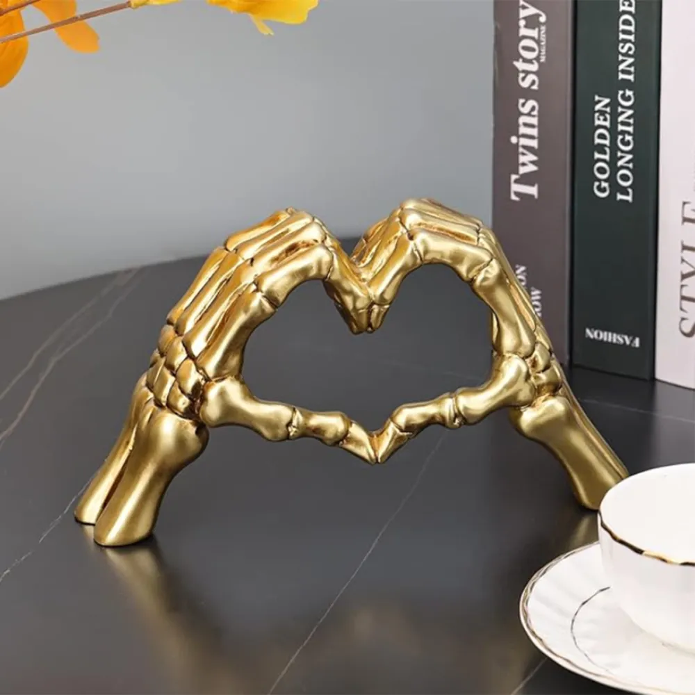 2pcs Halloween Skull Heart Hand Bone Figurine Resin