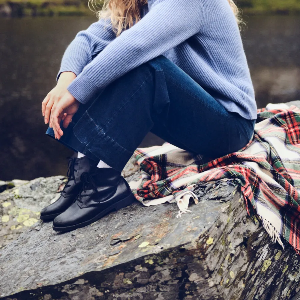 Button-Fly Wide Leg Jeans