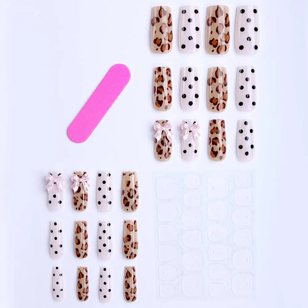 Nailhour 24Pcs French 3D Resin Medium Square Press On Nails