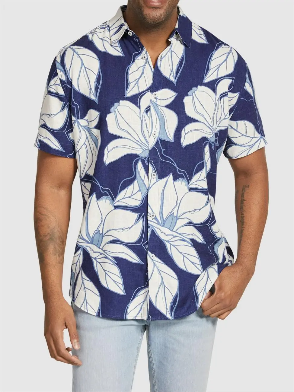 BLUE FLORAL SHORT SLEEVE SHIRT WITH TROPICAL AESTHETIC