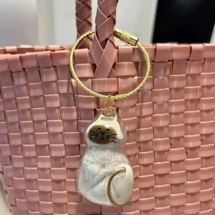 🎉Pet Hair Storage Keychain, the keychain for storing your cute pet's hair, is now on 50% off!