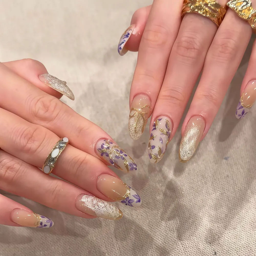 Nailhour 30Pcs Floral Gilded Medium Almond Cute Press On Nails