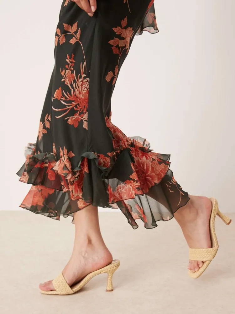 Frill Deatil Flower Long Sleeve Dress