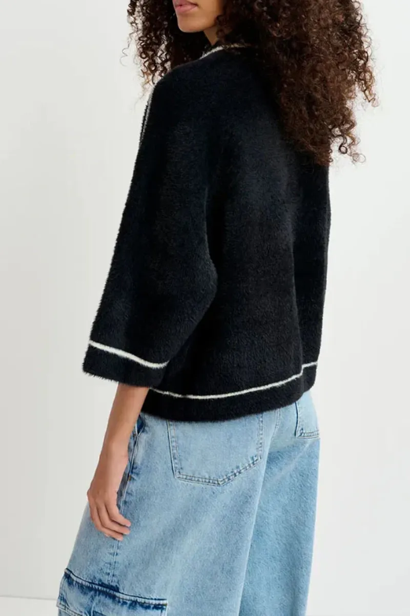 Contrast Trimmed Pocketed Knit Coats