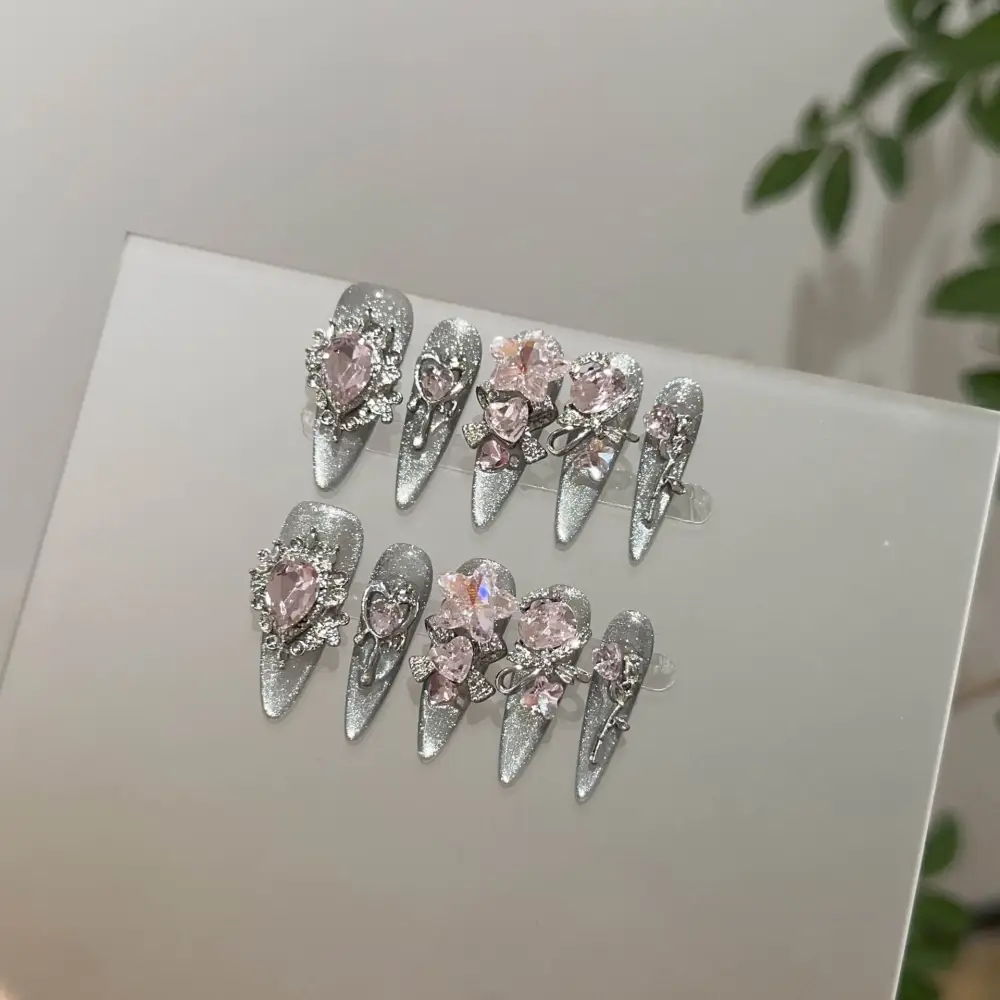 Nailhour 10Pcs Handmade Cat Eye Floral Rhinestone Long Stiletto Press On Nails