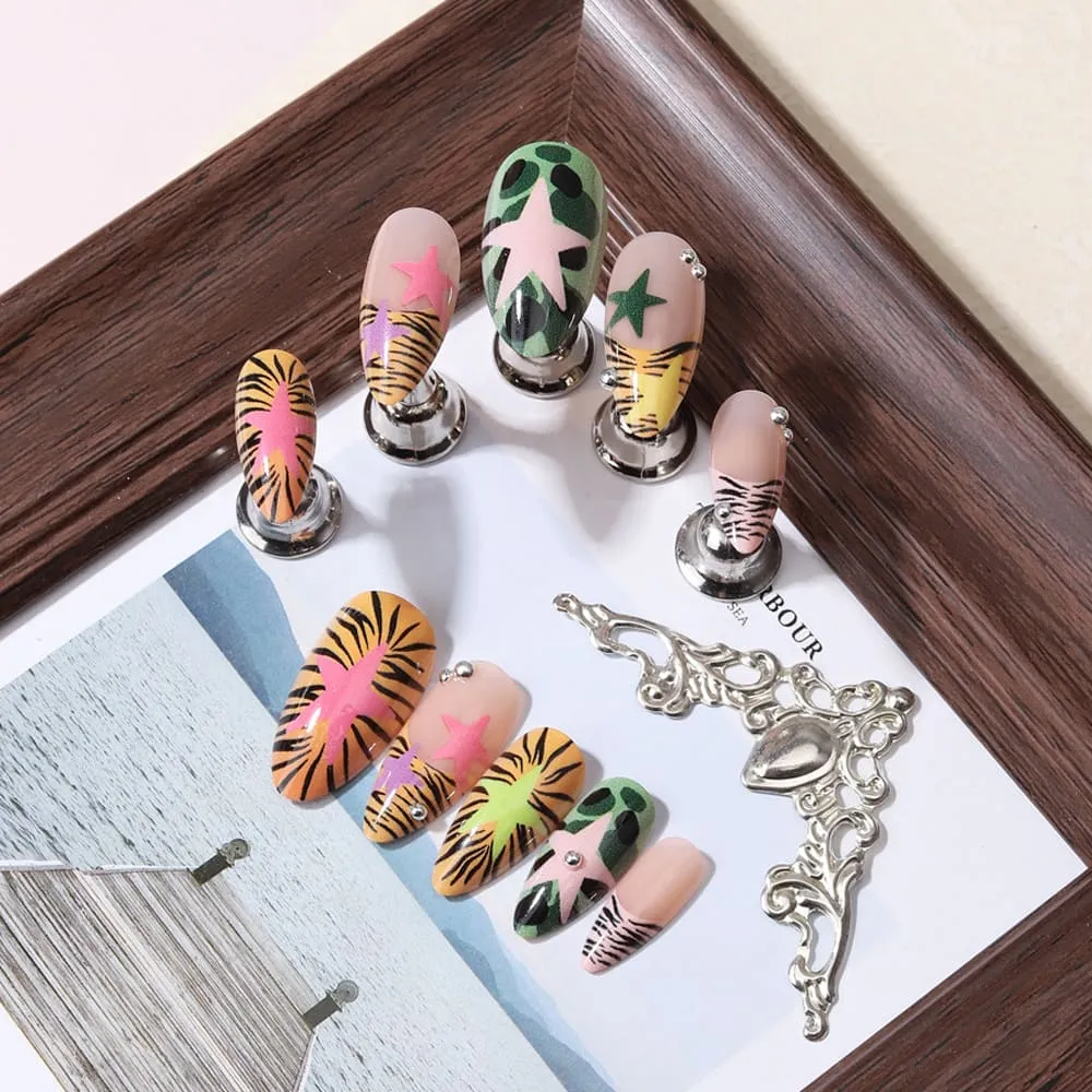 Nailhour 24Pcs Five-pointed Star Zebra Stripes 3D Y2K Rhinestone Medium Almond Press On Nails