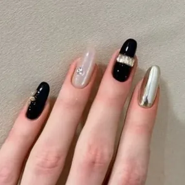 Nailhour 10Pcs French Rhinestone Minimalist Short Oval Press On Nails
