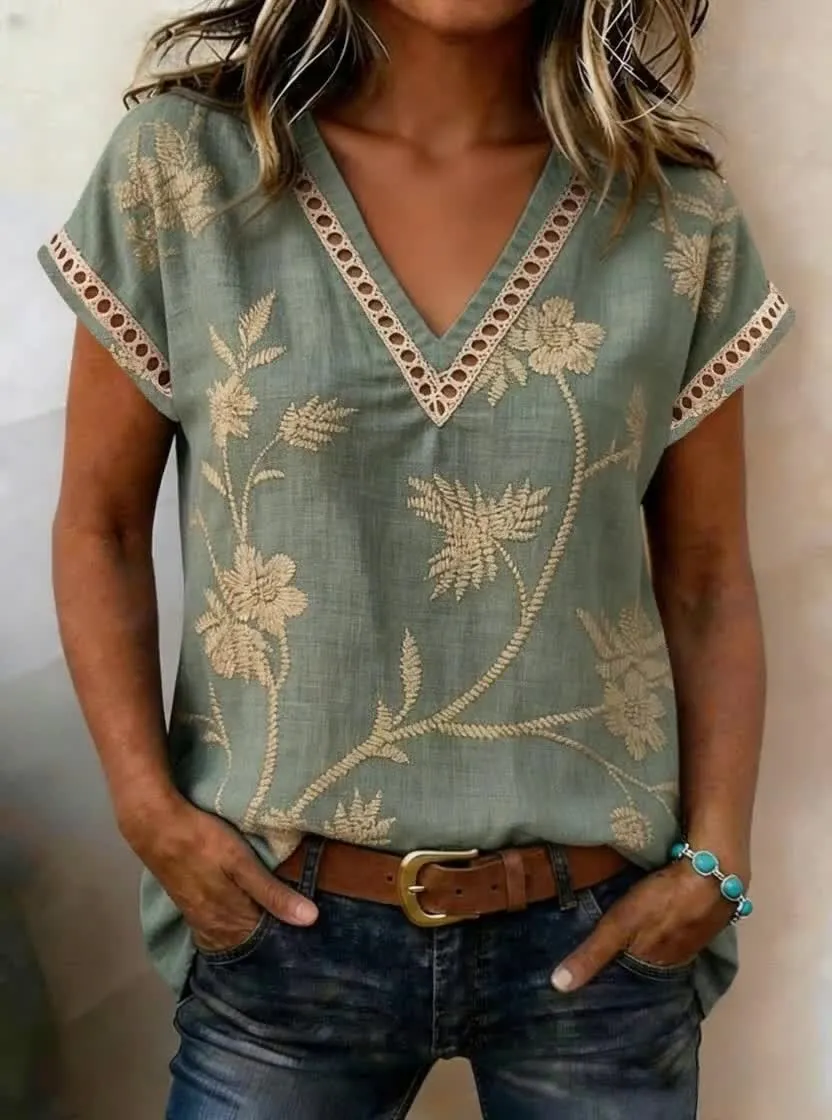 Women's Casual Lace-Trimmed Printed Top