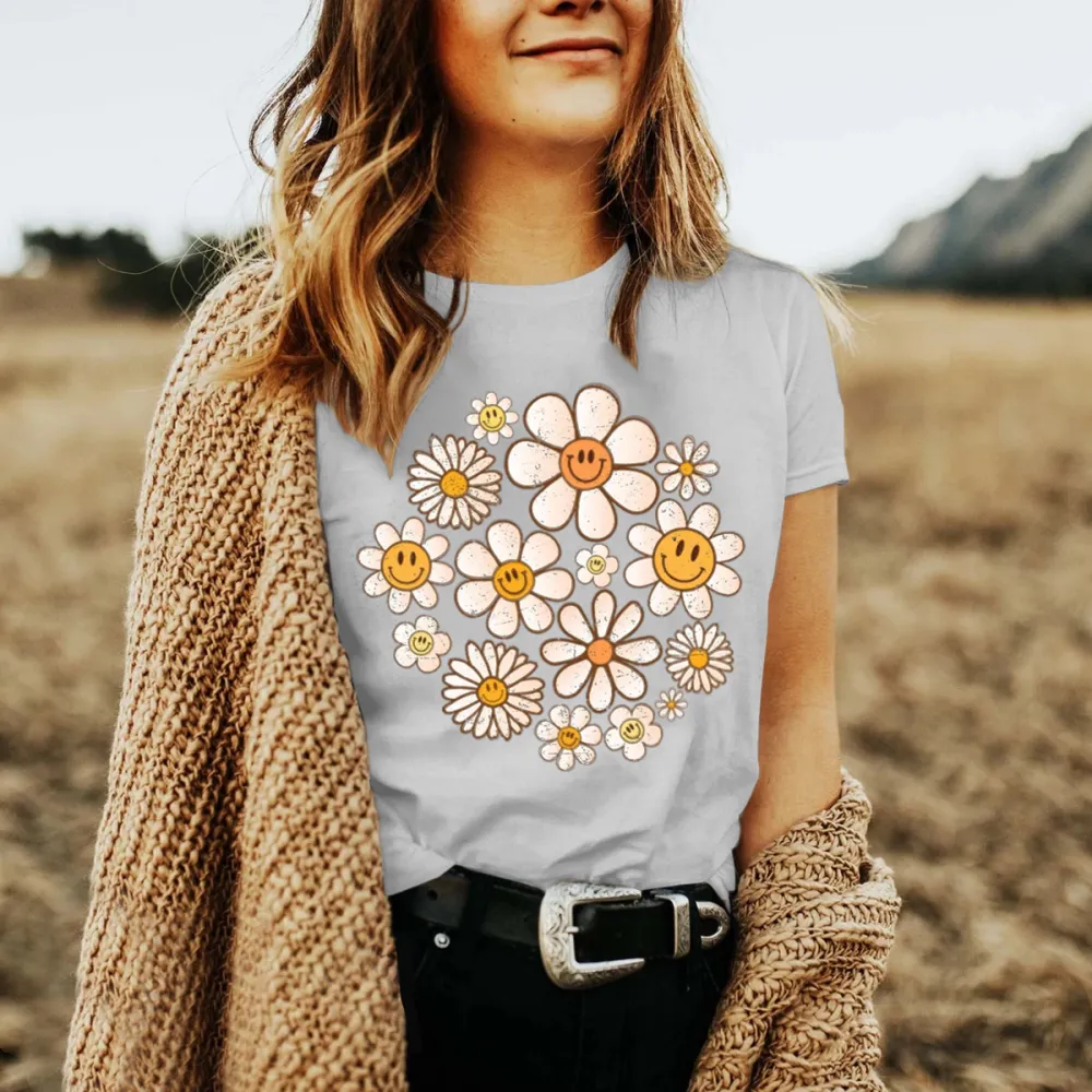 Vintage Daisy Smiley Face Women's T-Shirt