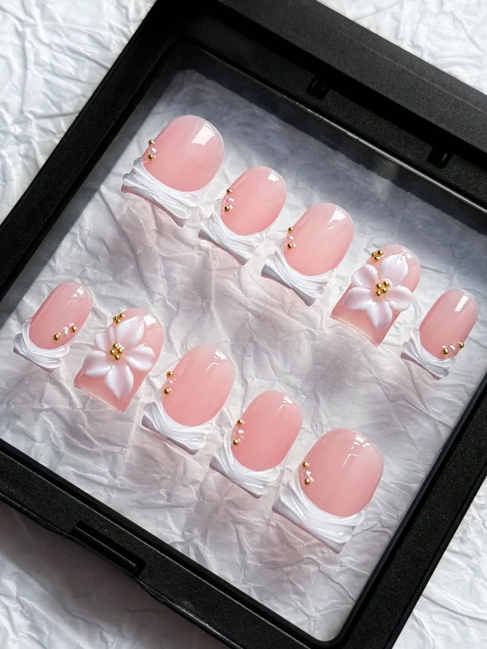 Nailhour Handmade 10pcs White French Tip, Minimalist Pink Base Press On Nails
