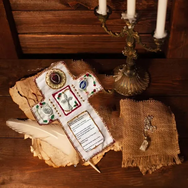 Handmade Colorful Cotton Quilt With Cross-Shaped Prayer Pattern - A Commemorative Christian Gift.