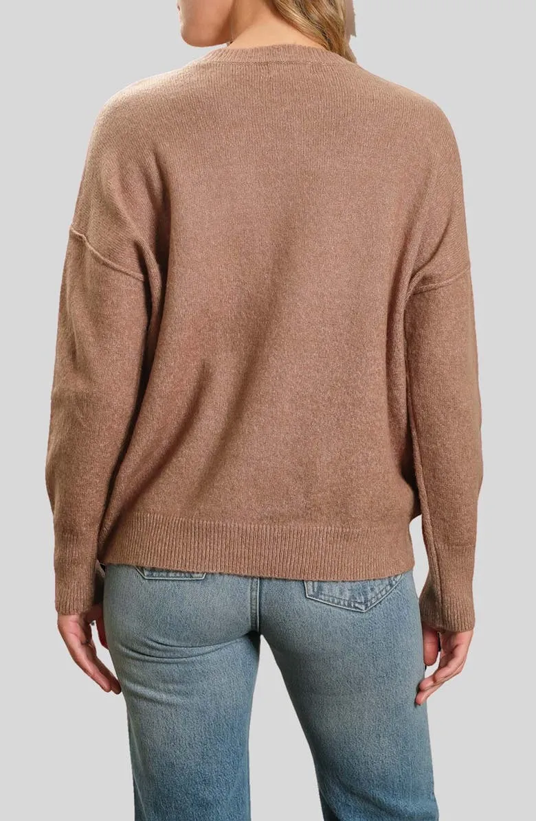 Crewneck Sweater
Blu Pepper