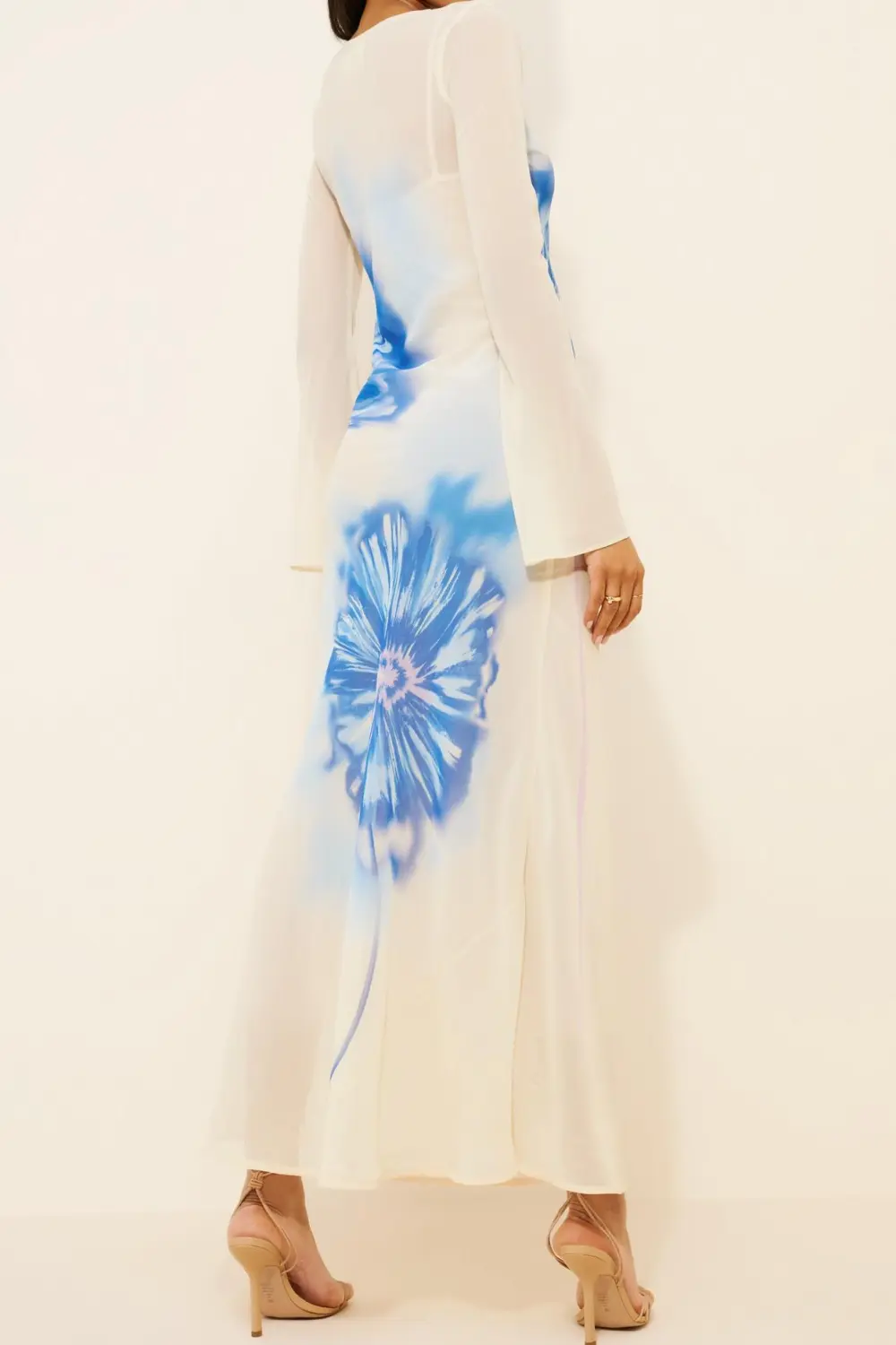 Flower Body Morphing Blue Floral Maxi Dresses