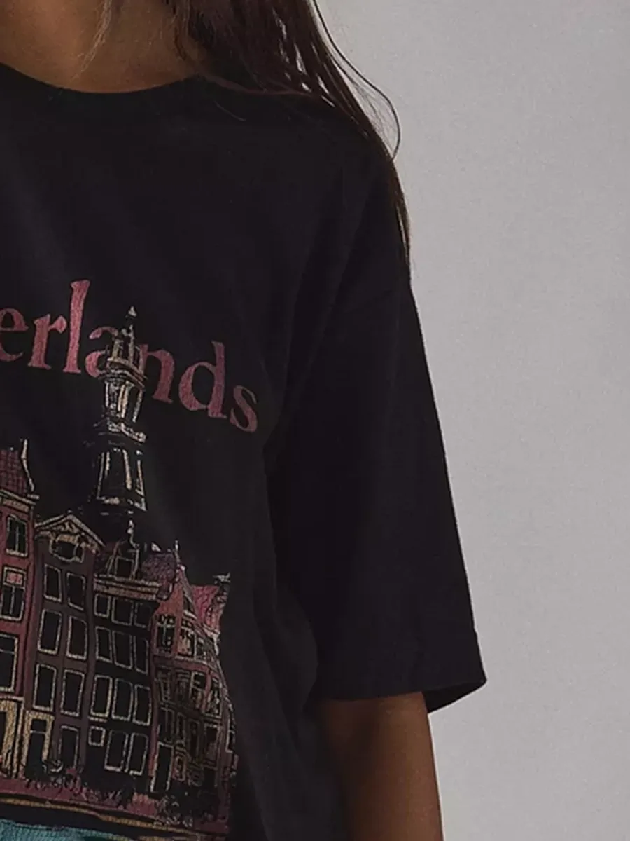 A Pure Cotton T-Shirt With Dutch Pattern Printing For Ladies