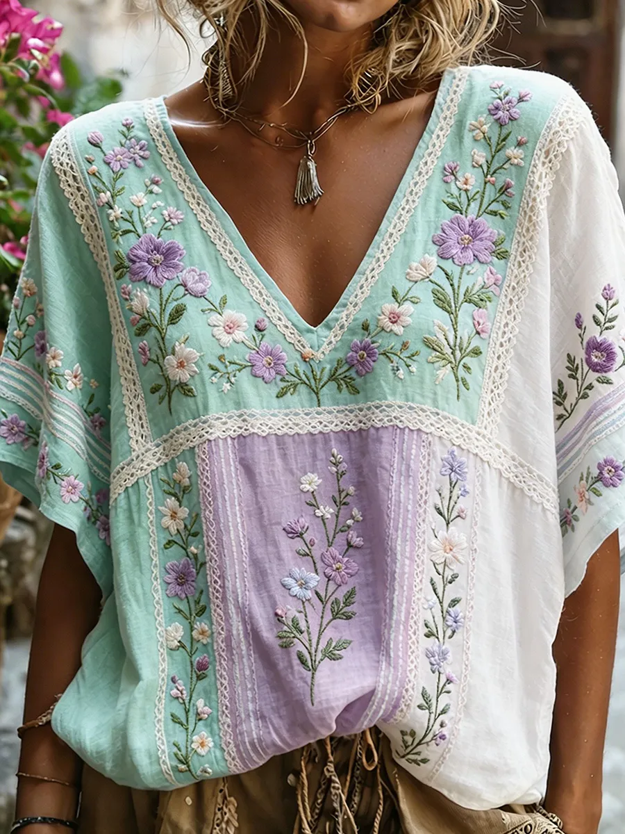 Women's Retro Floral And Lace Art Splicing Cotton Linen Blend Comfortable Casual V-neck Short Sleeve Top