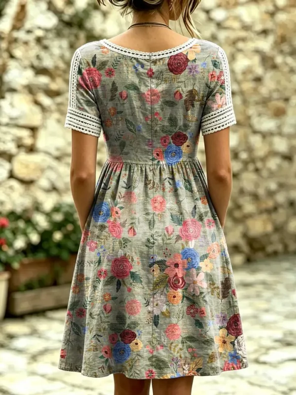 Women's Retro Floral Print Artistic Lace-trimmed Pocket Round-neck Short-sleeve Dress