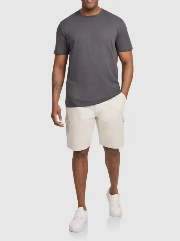 BEIGE CARGO SHORTS WITH LIGHTWEIGHT BUILD FOR CASUAL CHIC
