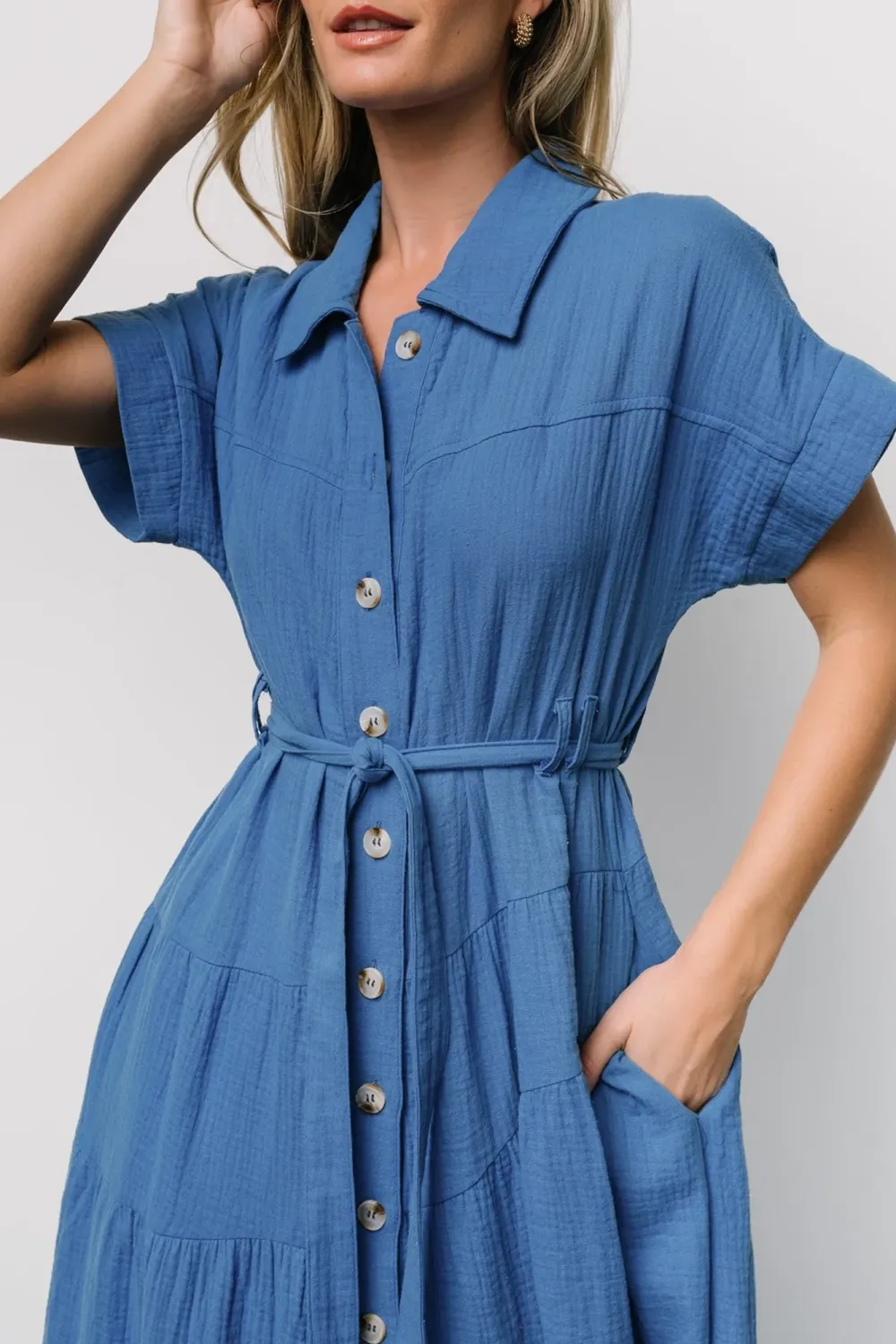 Universal Commuting Lace High-Waisted Dress