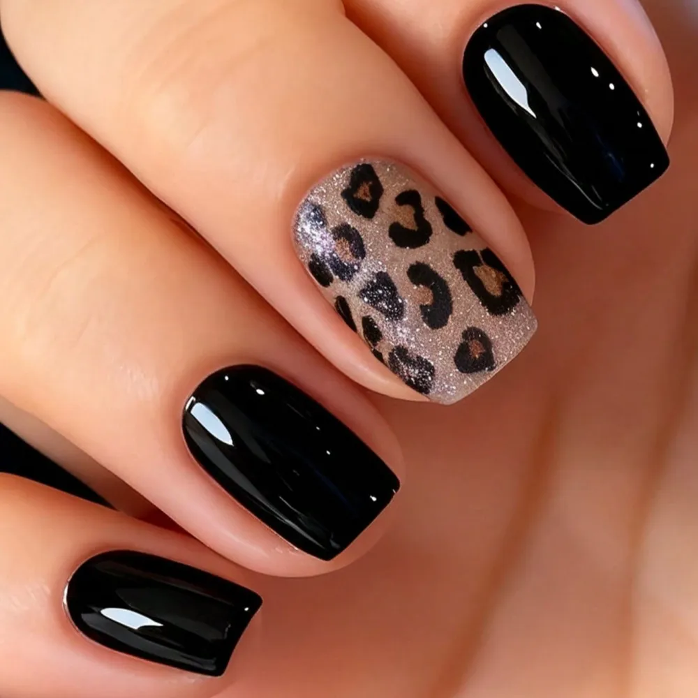 Nailhour 24Pcs Black Glitter Minimalist Short Square Press On Nails