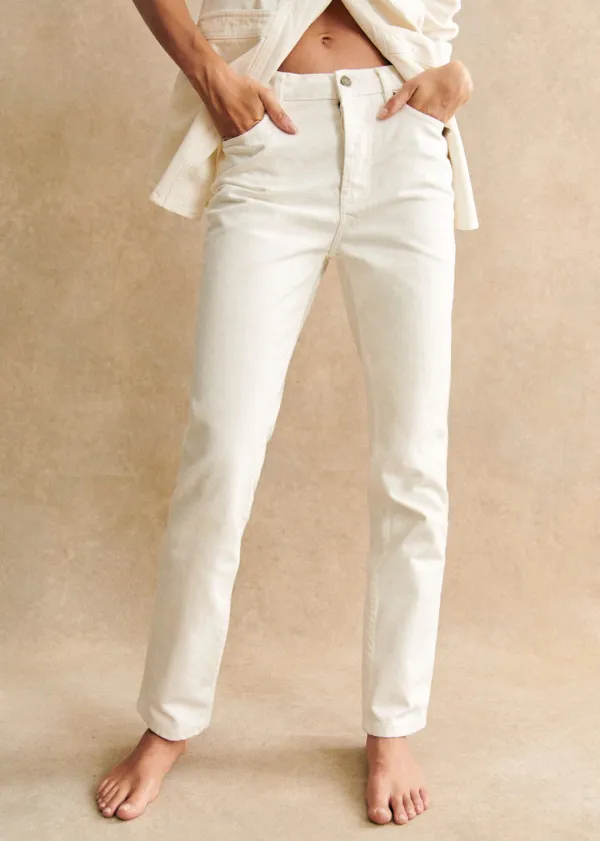 Multi-Pocket Mid Waist Jeans